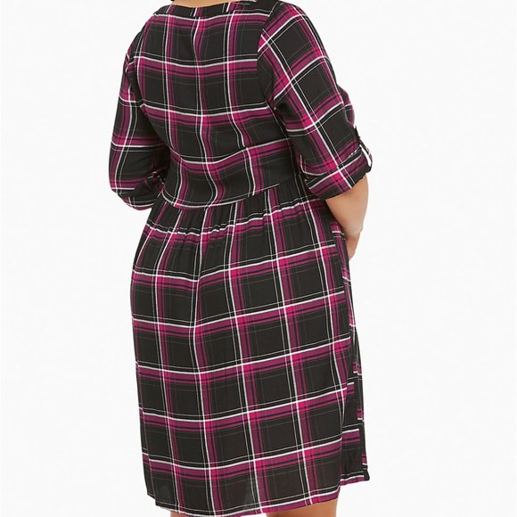 PLUS Torrid 90s-inspired plaid challis dress ✨ black + purple ✨ sizes 1 + 2 - Picture 2 of 8
